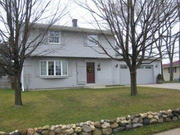 157 S Claremont Rd., Saukville, WI 53080