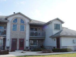 853 Quinlan Dr. #G, Pewaukee, WI 53072