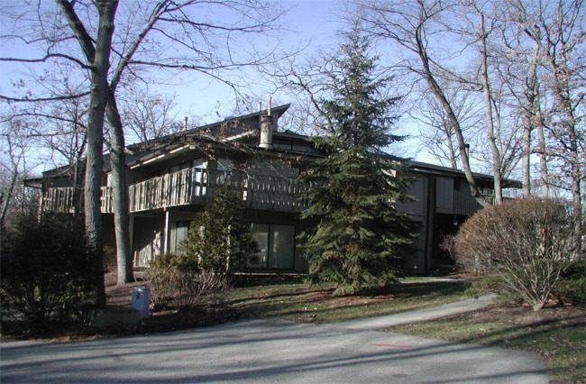 501-D Abbey Springs Dr., Fontana, WI 53125