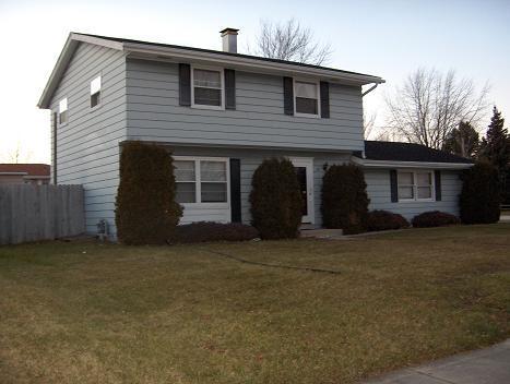 301 S Claremont, Saukville, WI 53080