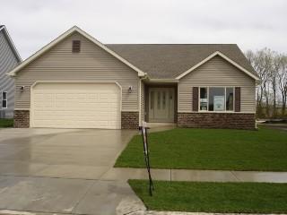 8484 Westbrook Dr., Sturtevant, WI 53177