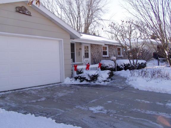 273 E James Dr., Port Washington, WI 53074