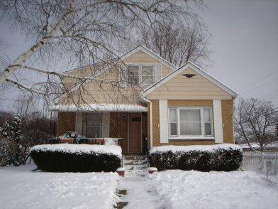 6422 N Willow Glen Ln., Glendale, WI 53209