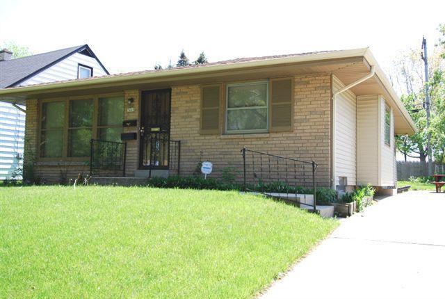 7469 W Thurston Cir., Milwaukee, WI 53218