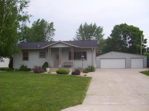 4338 E Studio Ln., Oak Creek, WI 53154