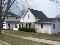 422 E Court St, Viroqua, WI 54665