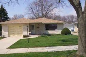 2838 Virginia St, Racine, WI 53405
