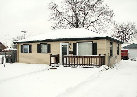 824 Valerie Ct, Racine, WI 53403