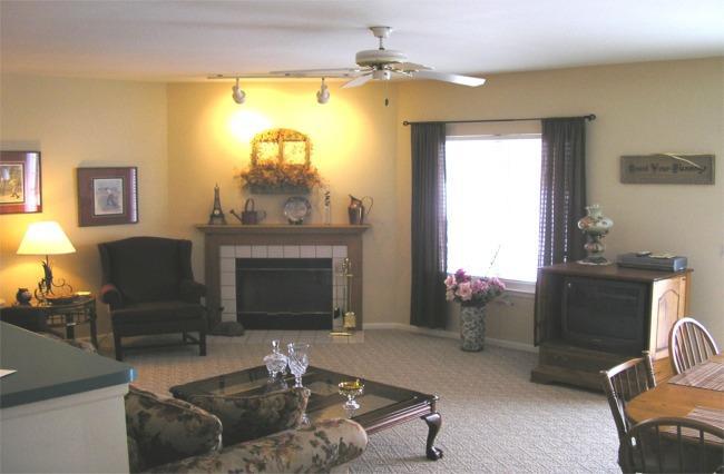 610 Geneva National Ave #6-47, Geneva, WI 53147
