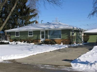 5260 S 110th St, Hales Corners, WI 53130