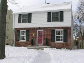 4241 N Ardmore Ave, Shorewood, WI 53211