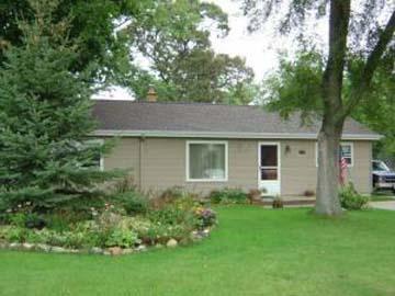 3016 W Grange Ave, Greenfield, WI 53221