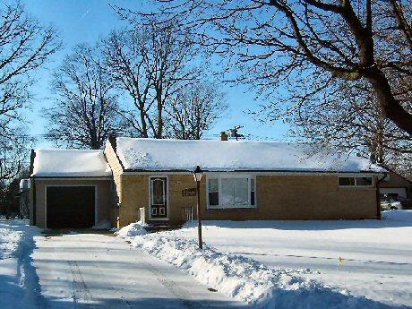 4527 N 108th St., Wauwatosa, WI 53225