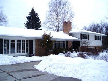 9829 W Hawthorne #132N, Mequon, WI 53097