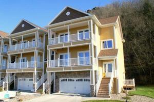 1316 Sunset Ct, La Crosse, WI 54603