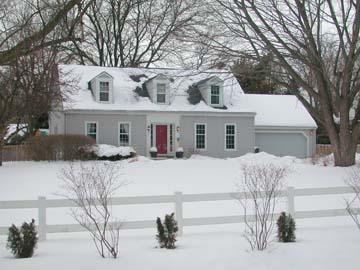 5665 S 92nd St, Hales Corners, WI 53130