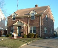 2412 Wollmer St., Manitowoc, WI 54220
