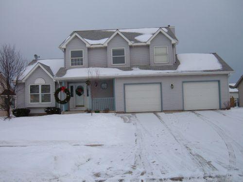 10420 S Mockingbird Ln., Oak Creek, WI 53154