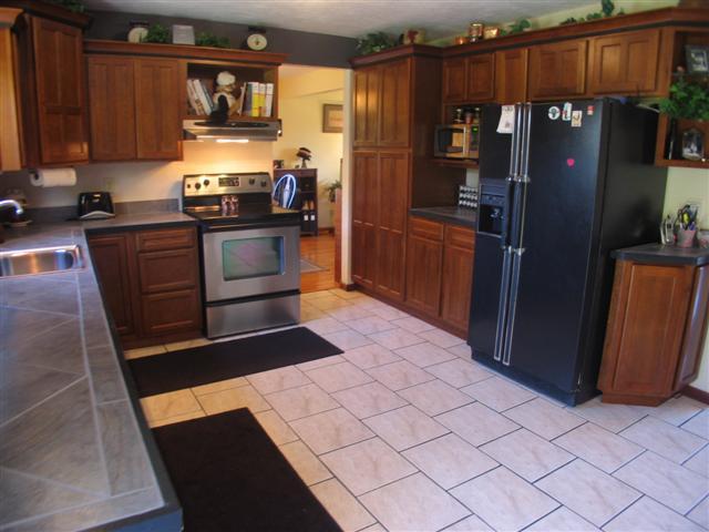 W233S6795 Millbrook Cir., Vernon, WI 53103