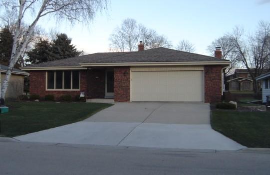 219 16th Ave., South Milwaukee, WI 53172