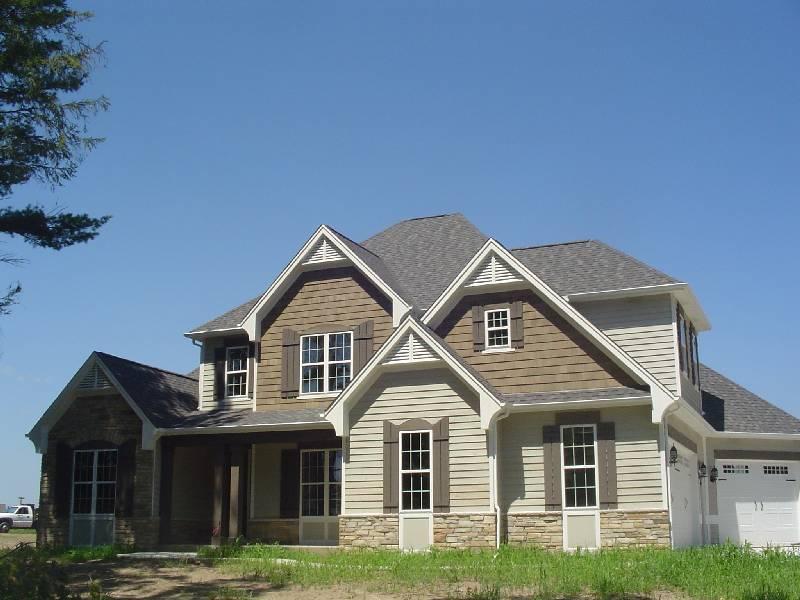 843 Settlers Cir, Sheboygan Falls, WI 53085