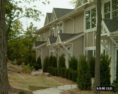 6191 Walnut Ln. #76, Cudahy, WI 53110