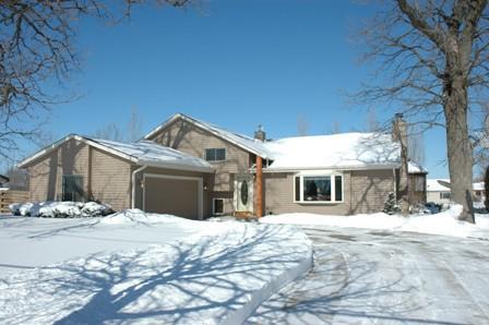 9120 Dunkelow Rd., Caledonia, WI 53126