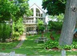 W348N6057 California Ave., Oconomowoc, WI 53066