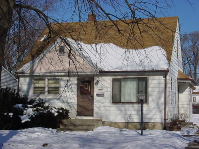 1328 Mackinac Ave., South Milwaukee, WI 53172