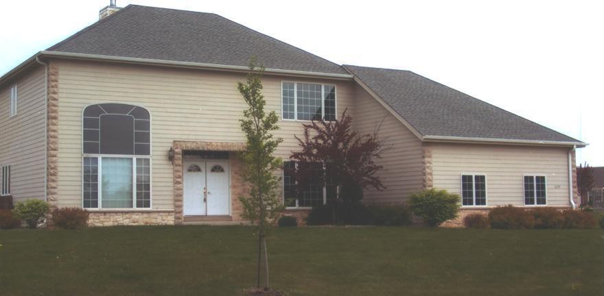 1290 Violet Dr., Oak Creek, WI 53154