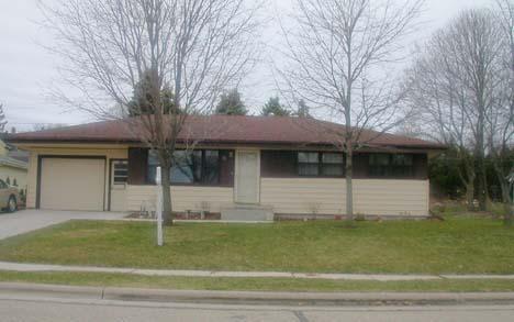 22 N Park Pl., Plymouth, WI 53073