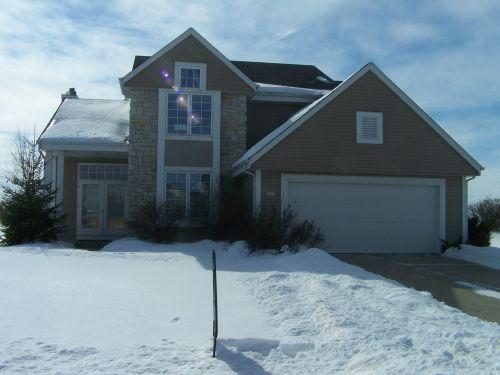 7731 W Briarwood Dr, Franklin, WI 53132