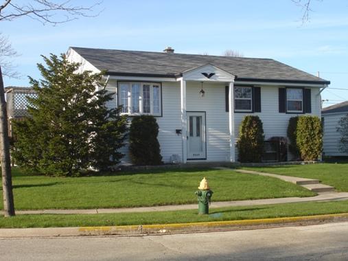 9524 Carol Ann Dr, Sturtevant, WI 53177