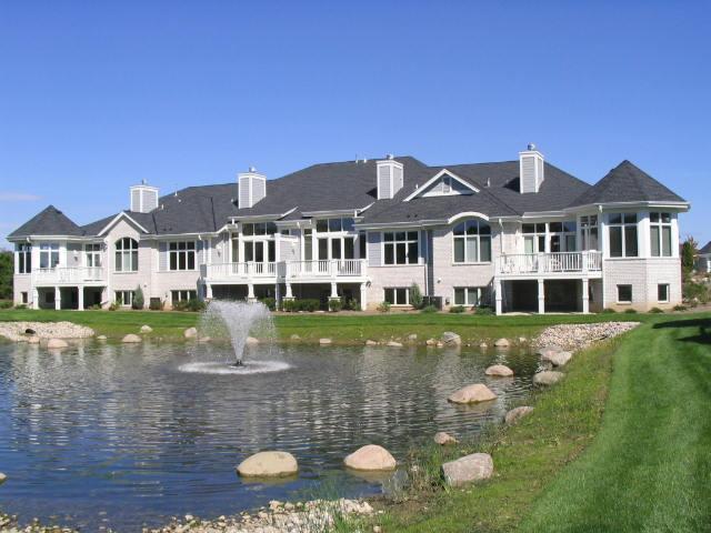 755 Bay Ct. #42A, Brookfield, WI 53005