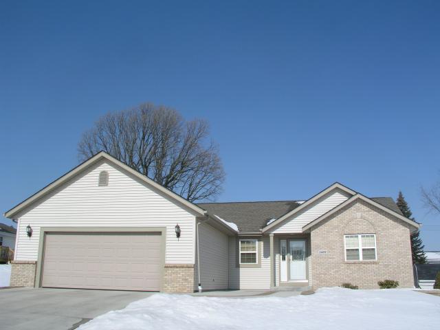 1405 Goldenrod Cir., West Bend, WI 53095