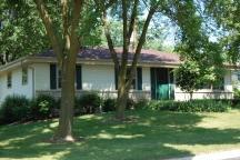 W182N8603 Westchester Dr, Menomonee Falls, WI 53051