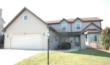 1221 Foxwood Tr., Waukesha, WI 53189