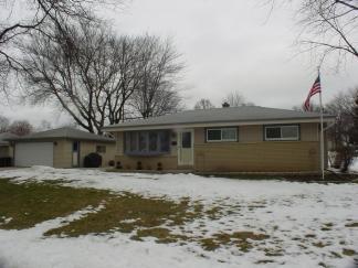 6132 Middleton Ct., Greendale, WI 53129