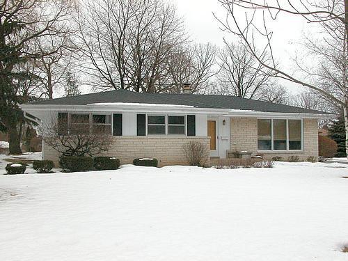 5411 Olympia Dr., Greendale, WI 53129