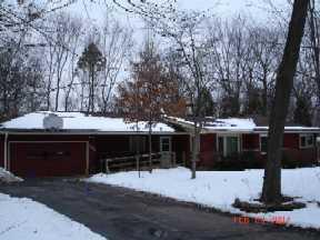 11948 Parkview Ln., Hales Corners, WI 53130