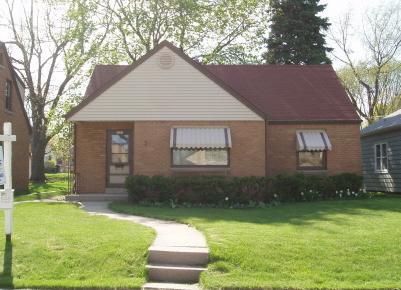 3151 S 37th St, Milwaukee, WI 53215