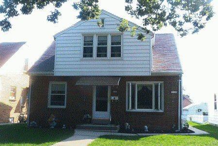 3048 S 37th St, Milwaukee, WI 53215