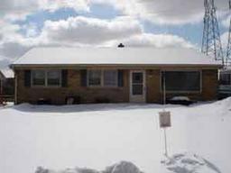 5833 W Allerton Ave., Greenfield, WI 53220