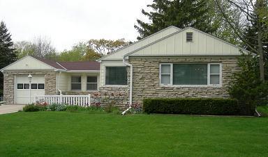 6171 N Willow Glen Ln., Glendale, WI 53209