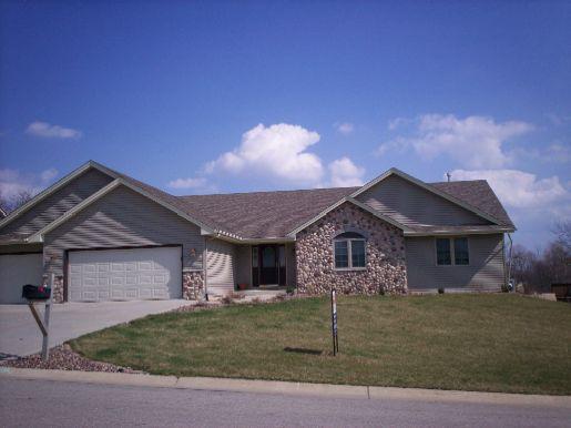 1403 Pinecone Ridge, Mount Pleasant, WI 53406