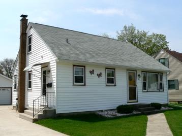 1417 Manistique Ave, South Milwaukee, WI 53172