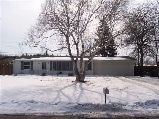 10553 Caddy Ln., Caledonia, WI 53108