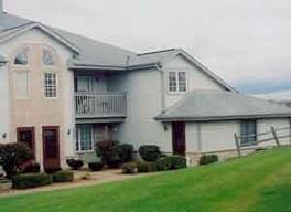 1081 Quinlan Dr. #F, Pewaukee, WI 53072