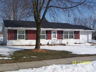 2428 Deerfield Dr., West Bend, WI 53090