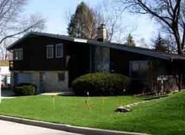 6703 Dellrose Ct., Greendale, WI 53129